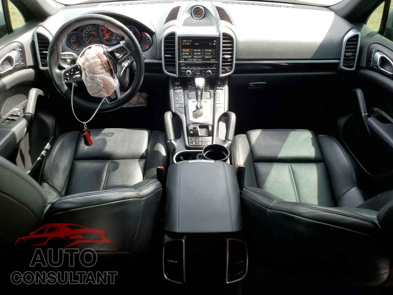 PORSCHE CAYENNE 2016 - WP1AA2A26GKA37886
