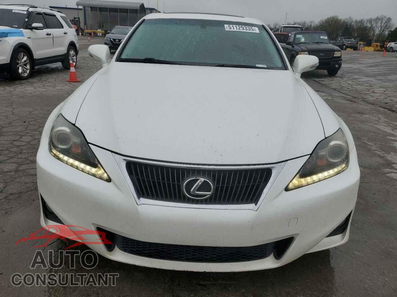 LEXUS IS 2011 - JTHBF5C24B5145922