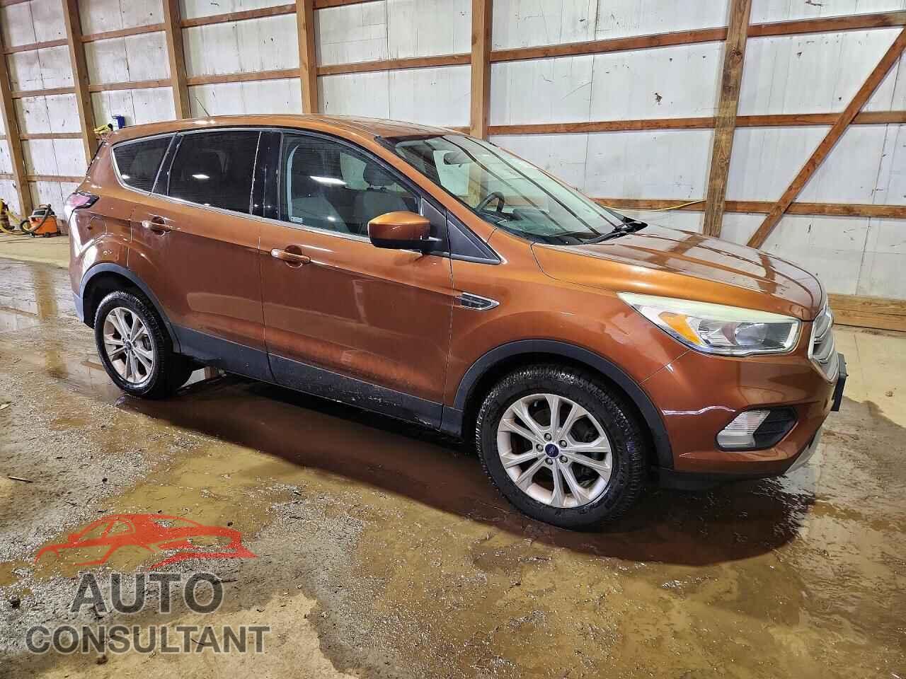 FORD ESCAPE 2017 - 1FMCU0GD4HUB76706