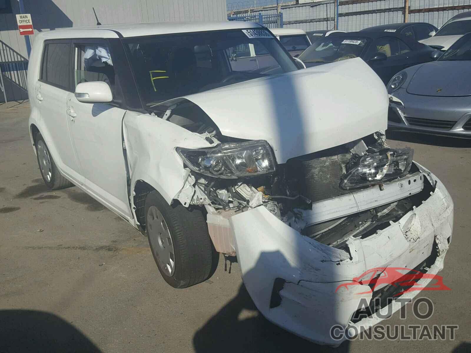 TOYOTA SCION 2015 - JTLZE4FE6FJ070449