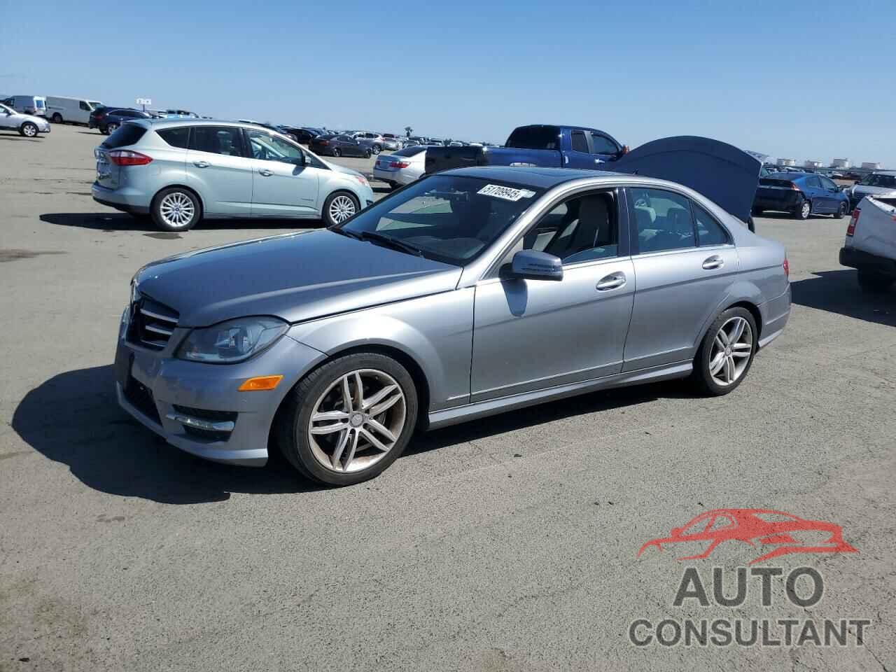 MERCEDES-BENZ C-CLASS 2014 - WDDGF4HB2EG223011