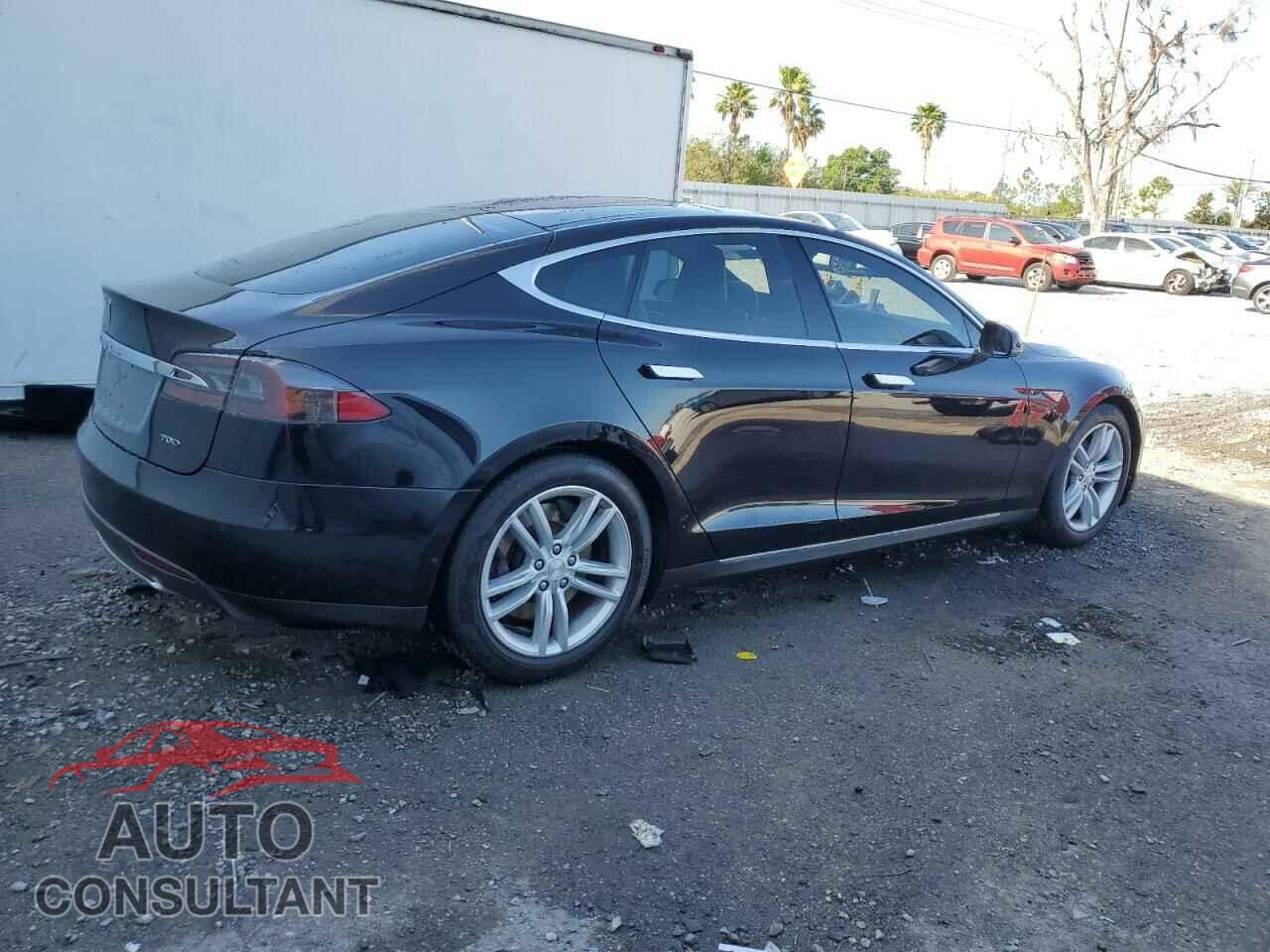 TESLA MODEL S 2015 - 5YJSA1S29FF084680