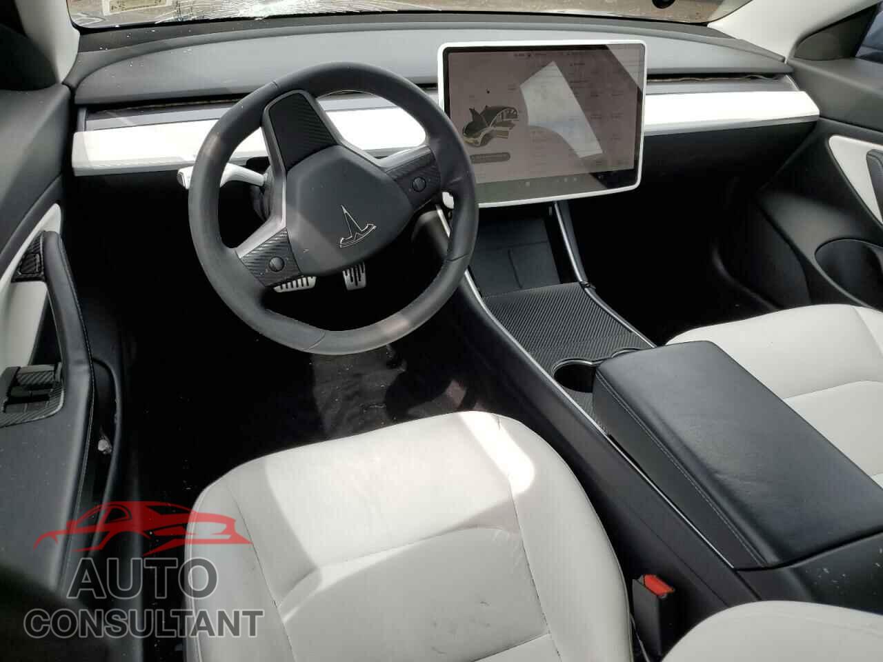 TESLA MODEL 3 2020 - 5YJ3E1EBXLF668120