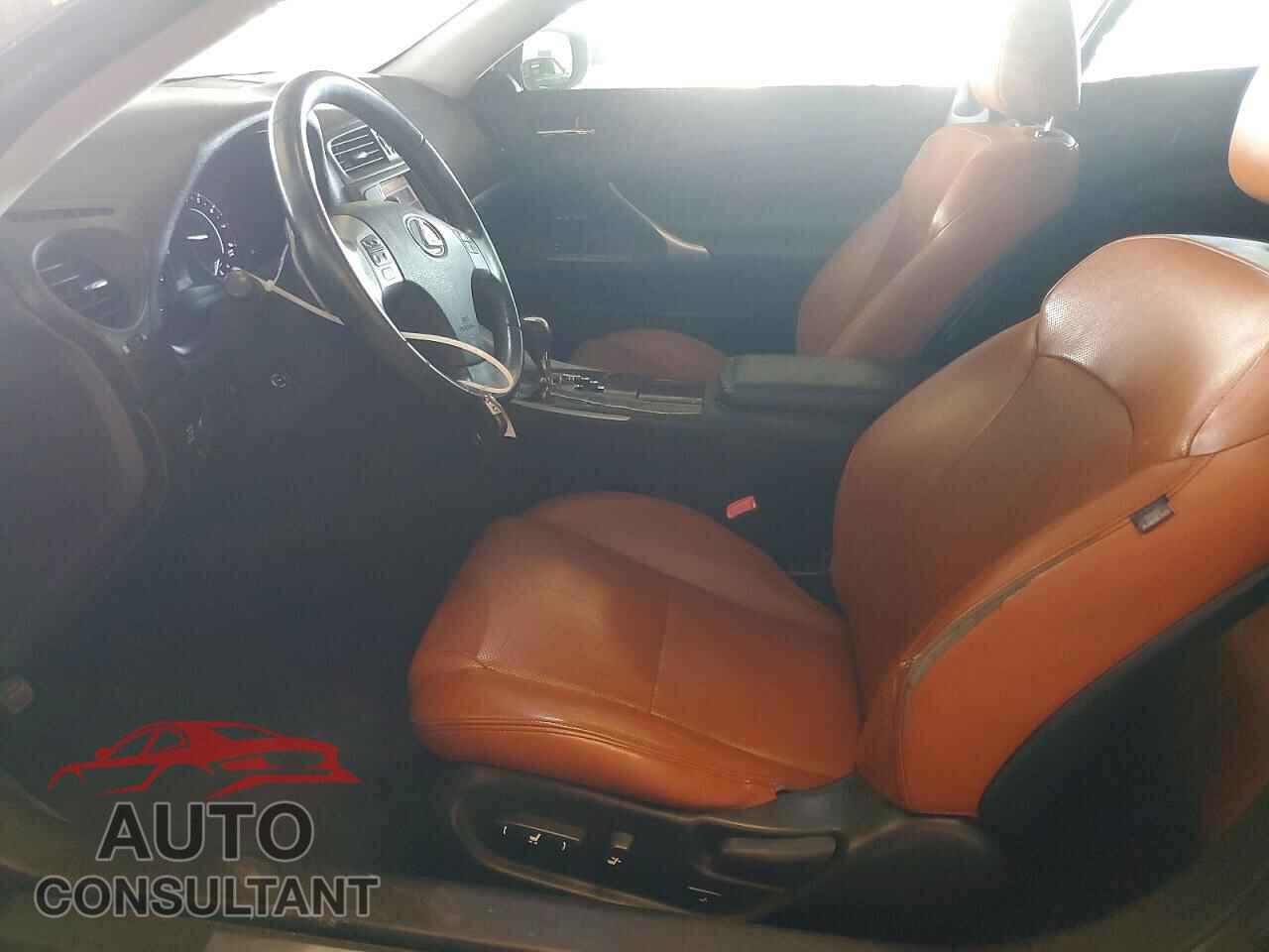 LEXUS IS 2012 - JTHFE2C2XC2507404