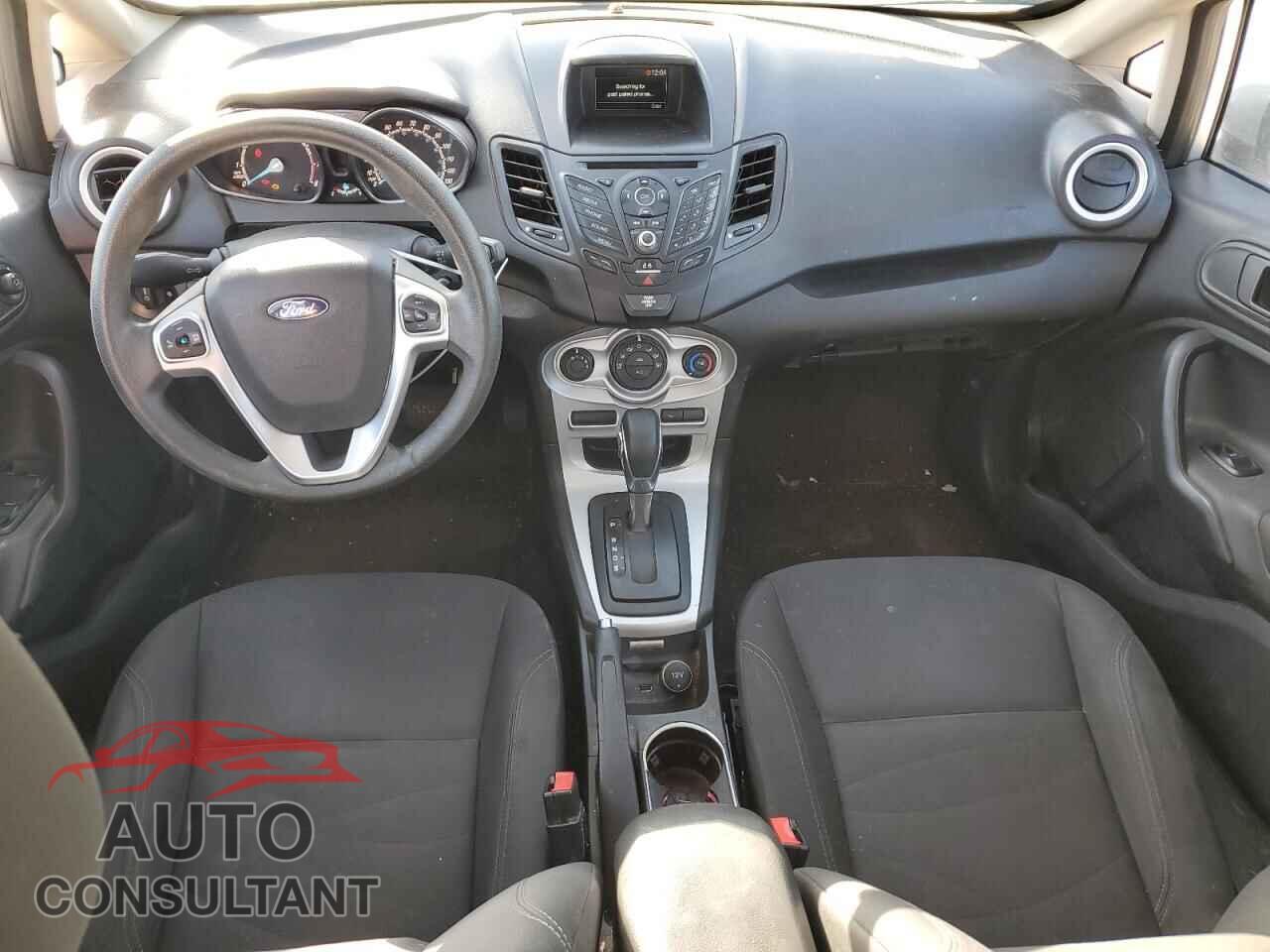 FORD FIESTA 2018 - 3FADP4EJ4JM123777
