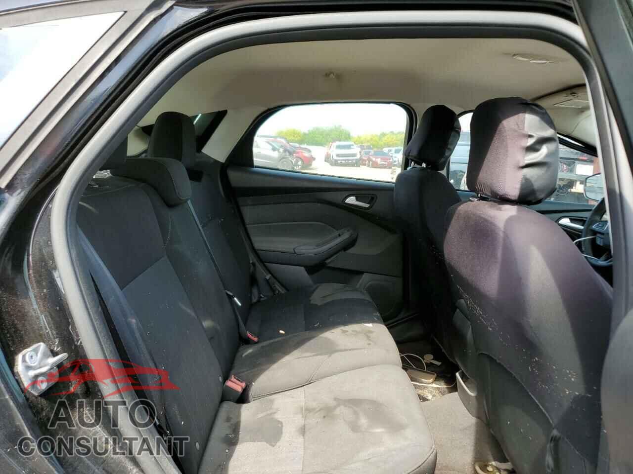 FORD FOCUS 2017 - 1FADP3K20HL244423
