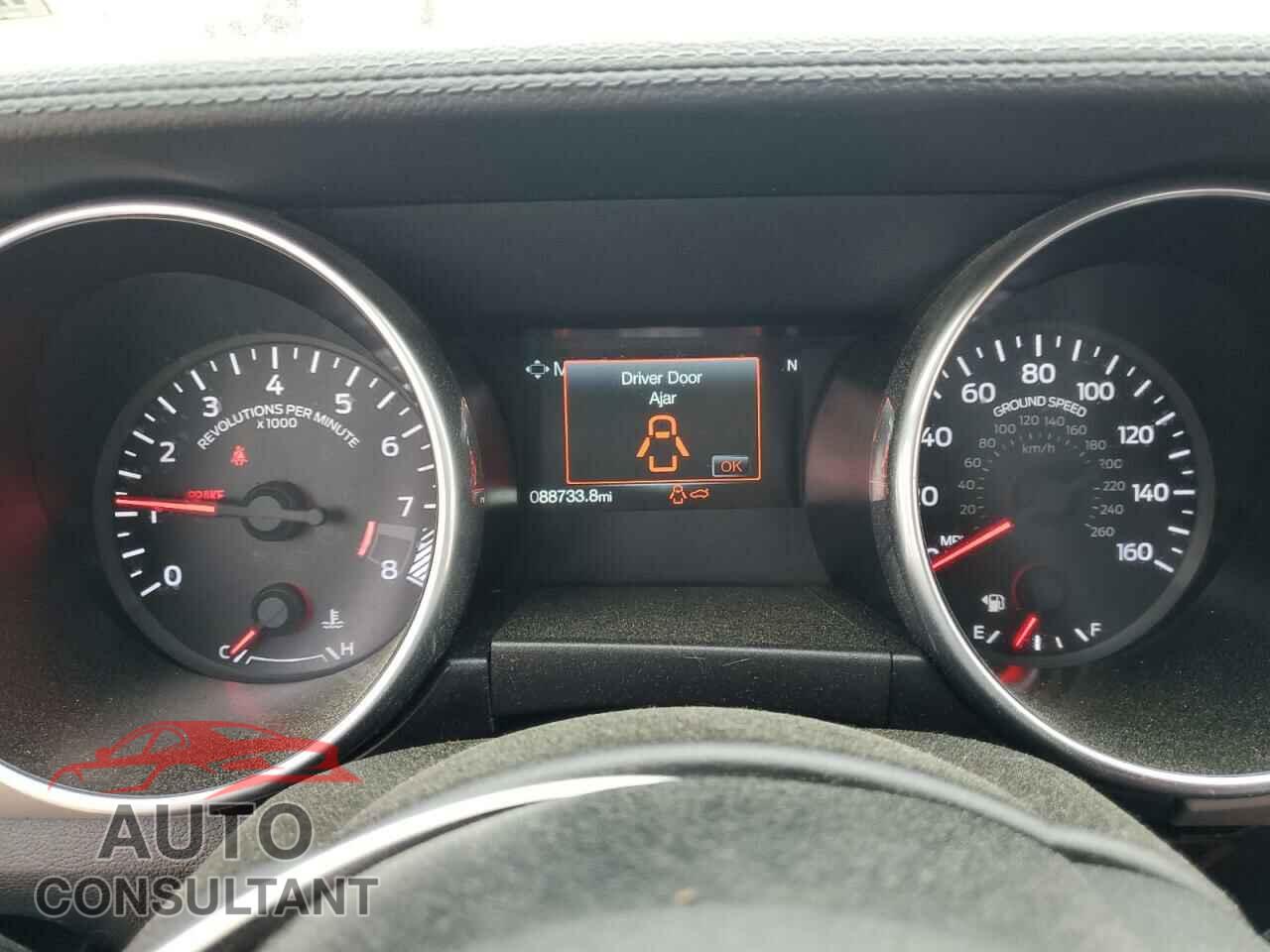 FORD MUSTANG 2018 - 1FA6P8CF4J5170263