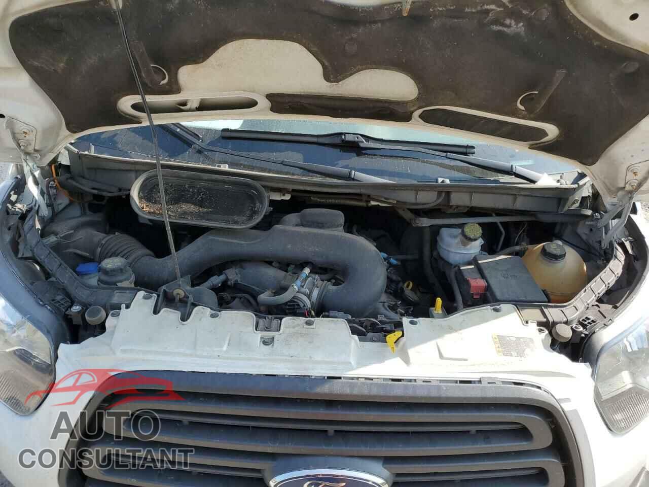 FORD TRANSIT 2018 - 1FTYR2CM2JKA09114