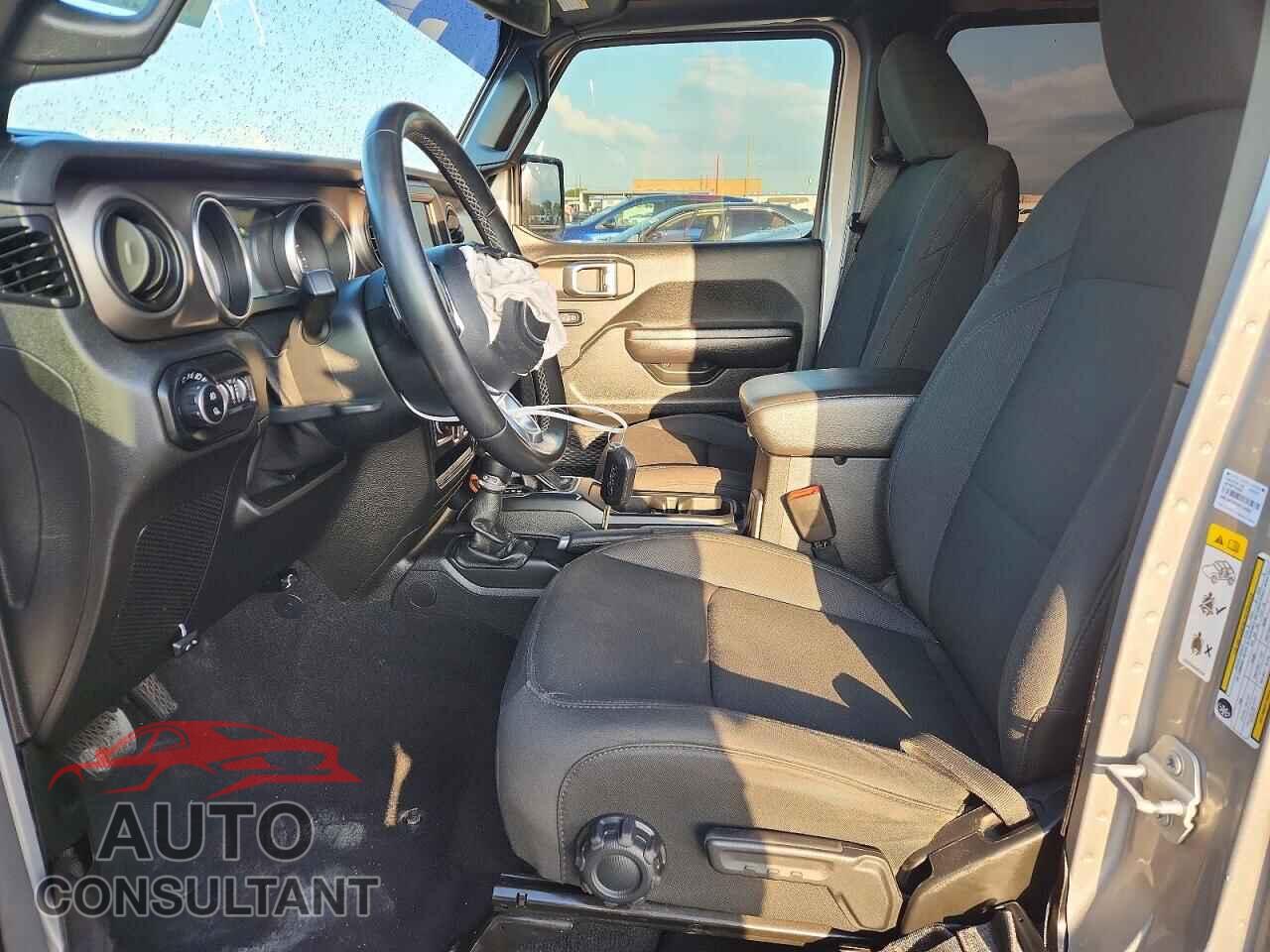 JEEP GLADIATOR 2020 - 1C6HJTAG3LL132175