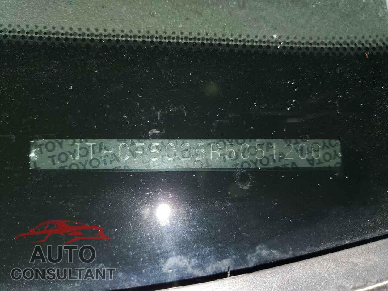 LEXUS IS 2011 - JTHCF5C25B5051200