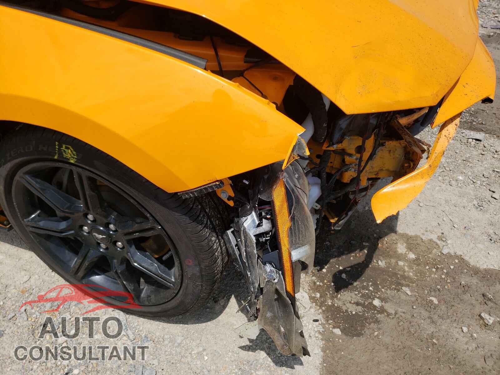 FORD MUSTANG 2018 - 1FA6P8CF1J5101904