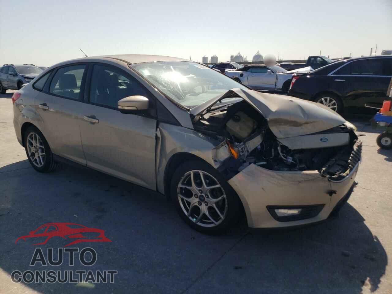 FORD FOCUS 2015 - 1FADP3F2XFL302416