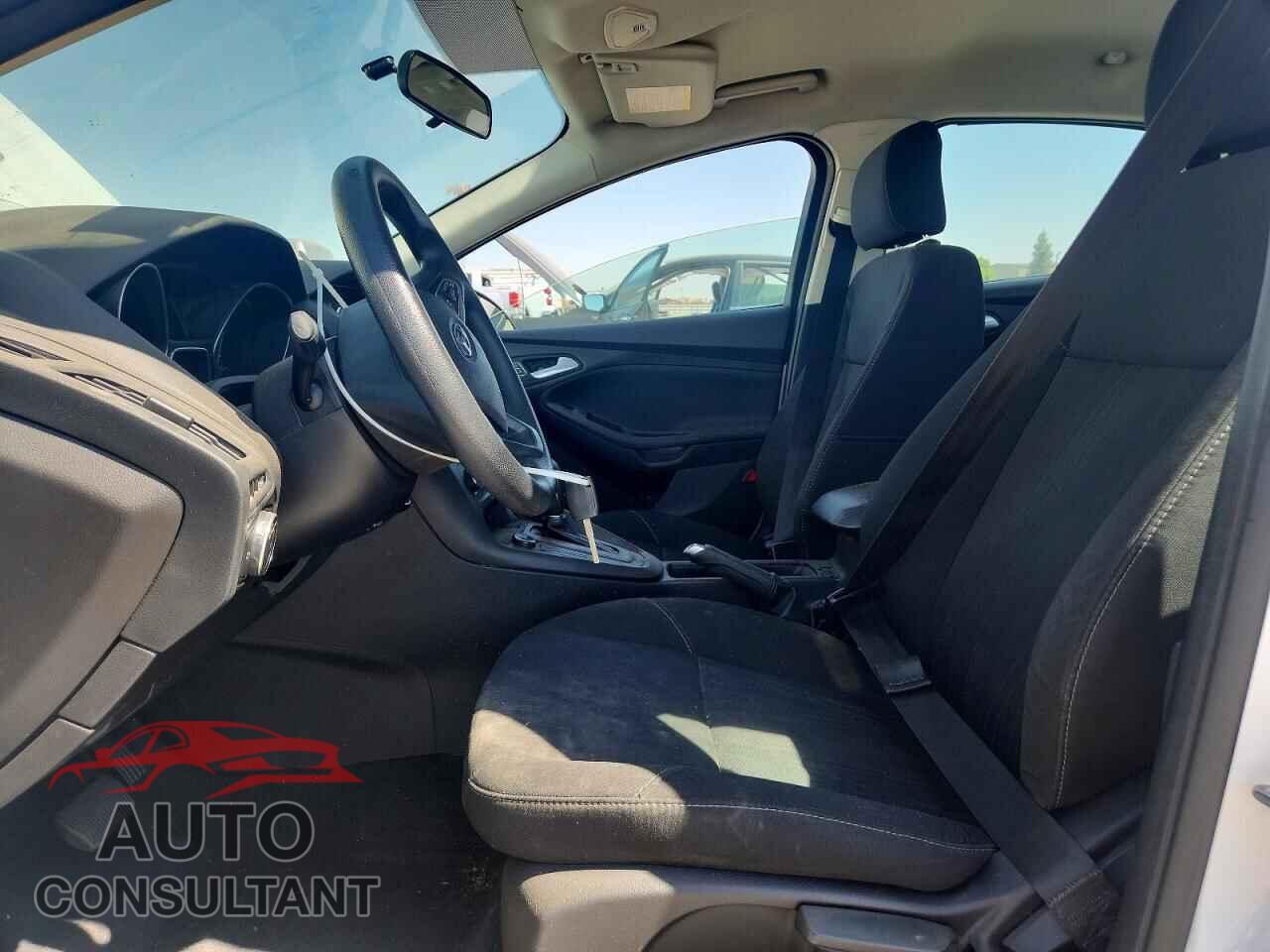 FORD FOCUS 2017 - 1FADP3F2XHL218003