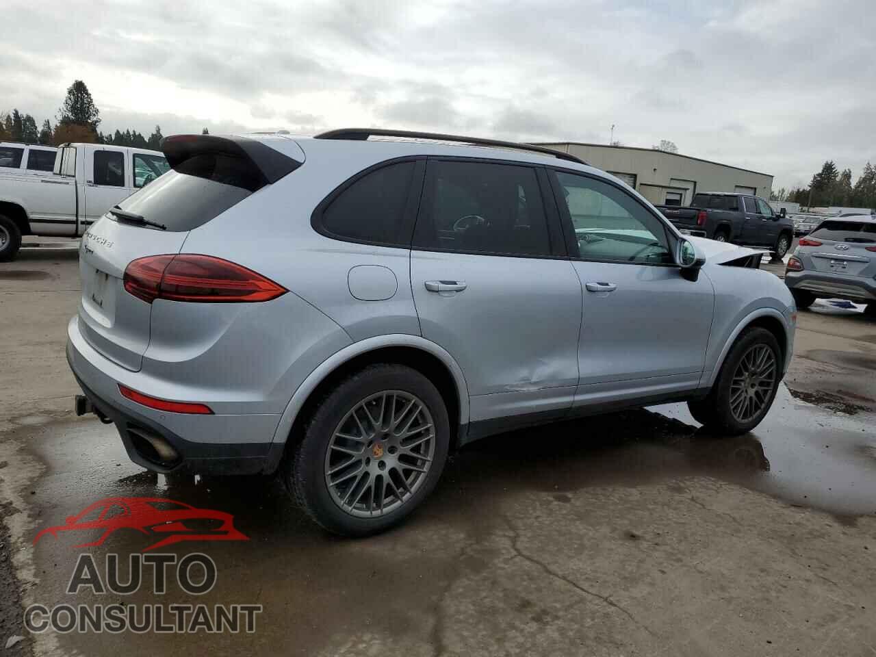PORSCHE CAYENNE 2017 - WP1AA2A27HKA83499