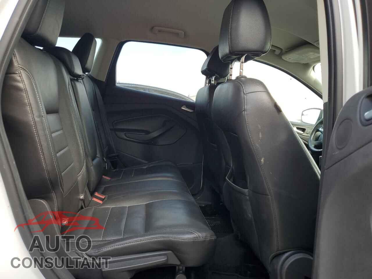 FORD ESCAPE 2015 - 1FMCU9G98FUC30957