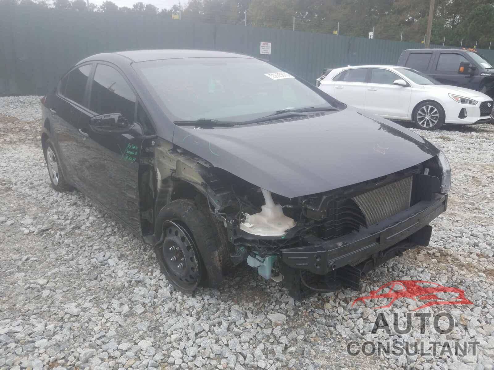 KIA FORTE 2018 - 3KPFK4A75JE231976
