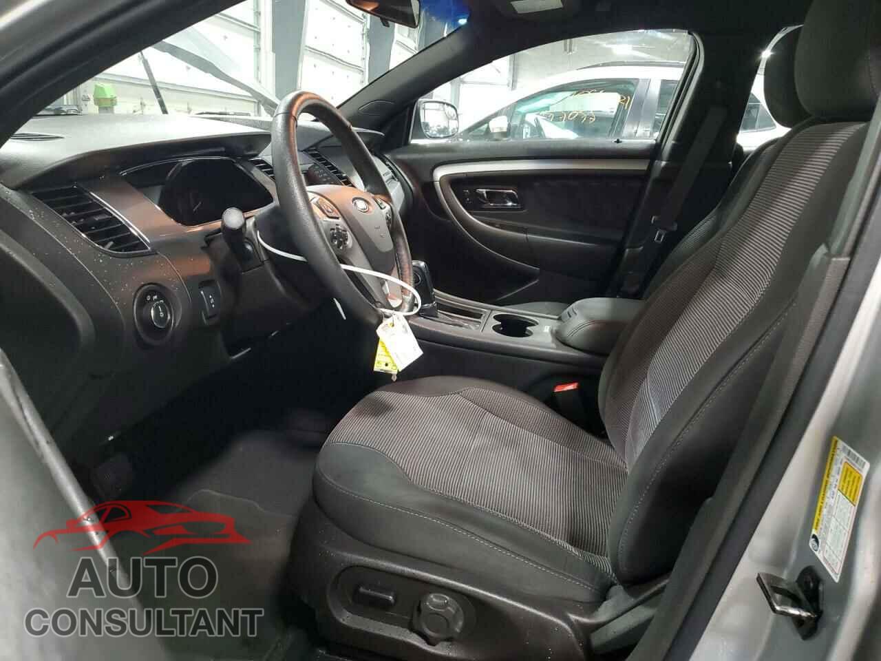 FORD TAURUS 2019 - 1FAHP2E84KG100921