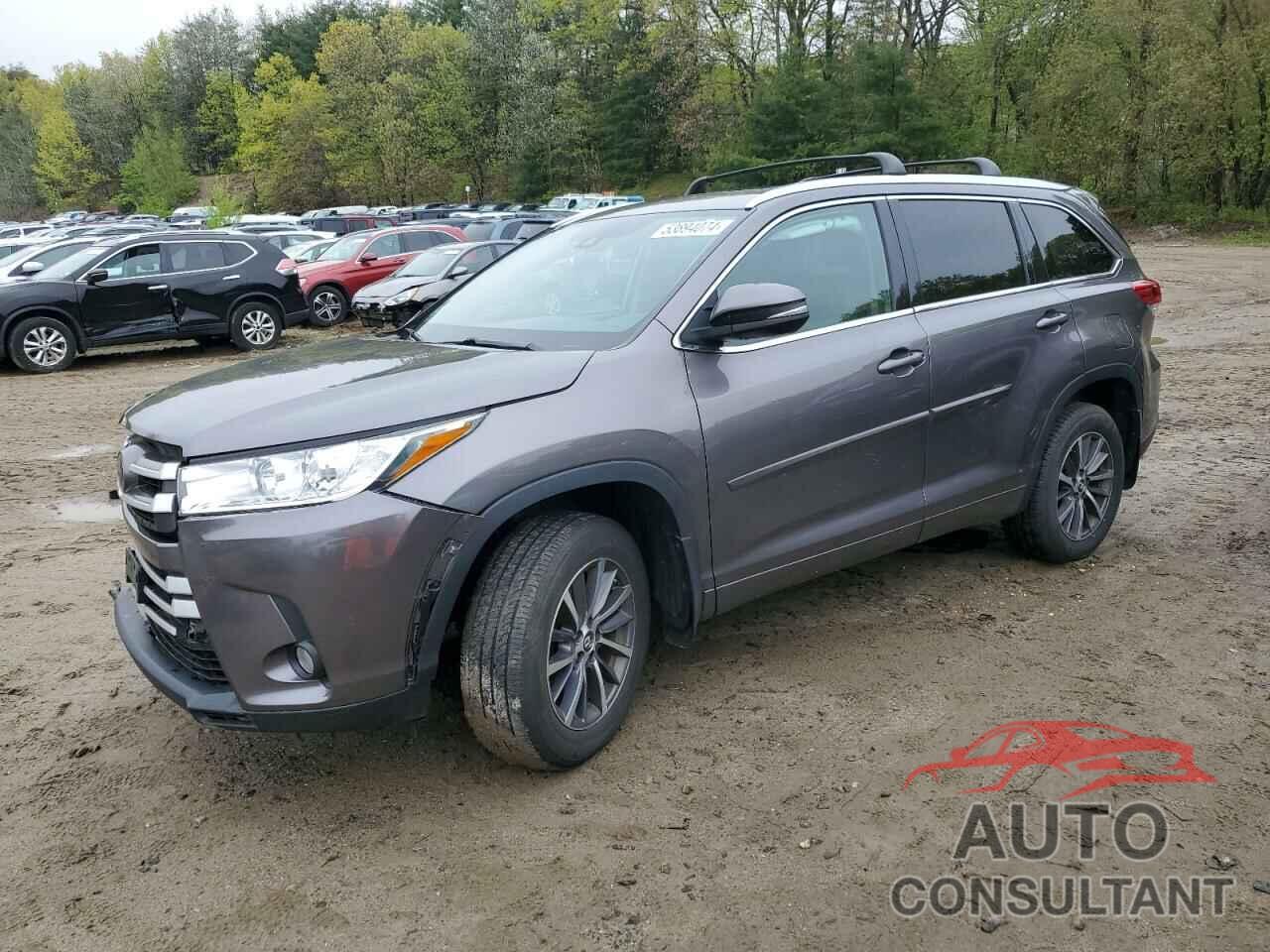 TOYOTA HIGHLANDER 2018 - 5TDJZRFH6JS531567