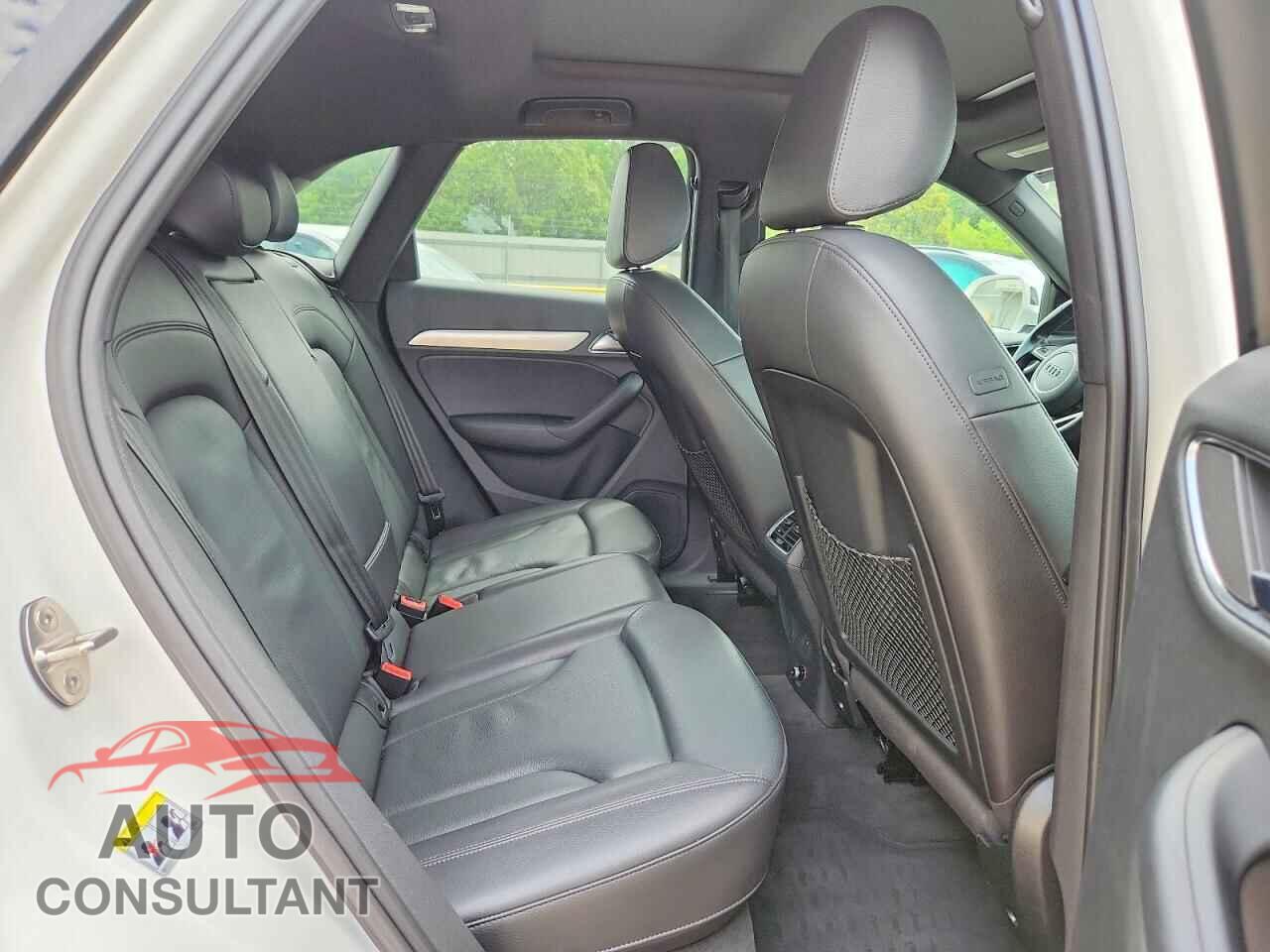 AUDI Q3 2016 - WA1EFCFS3GR020452