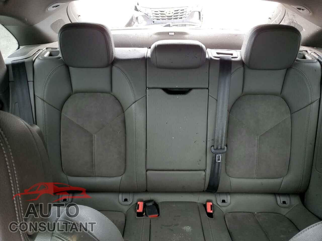 PORSCHE MACAN 2017 - WP1AA2A56HLB83629