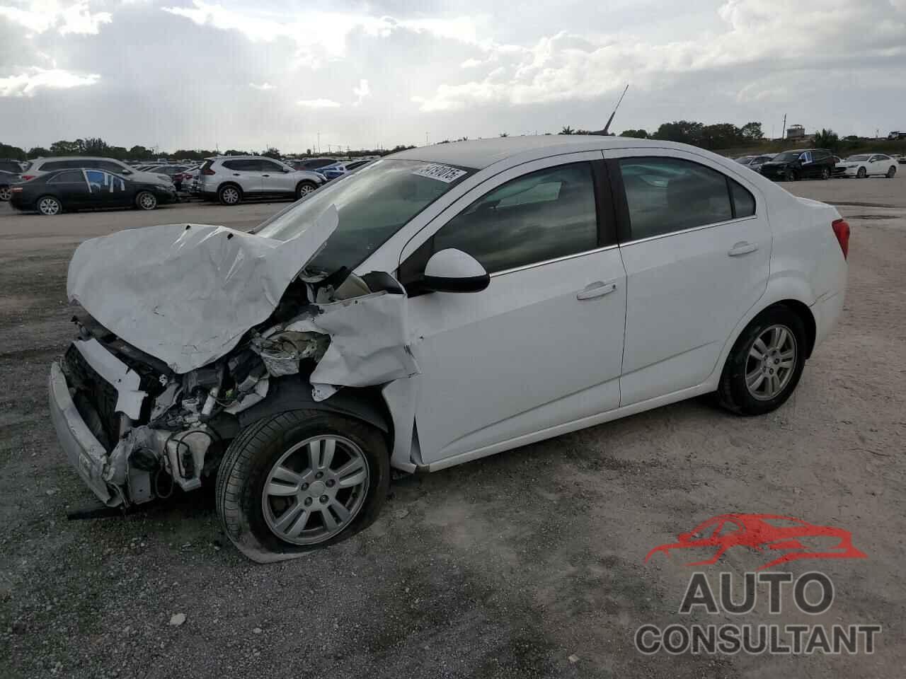 CHEVROLET SONIC 2014 - 1G1JC5SH5E4178572