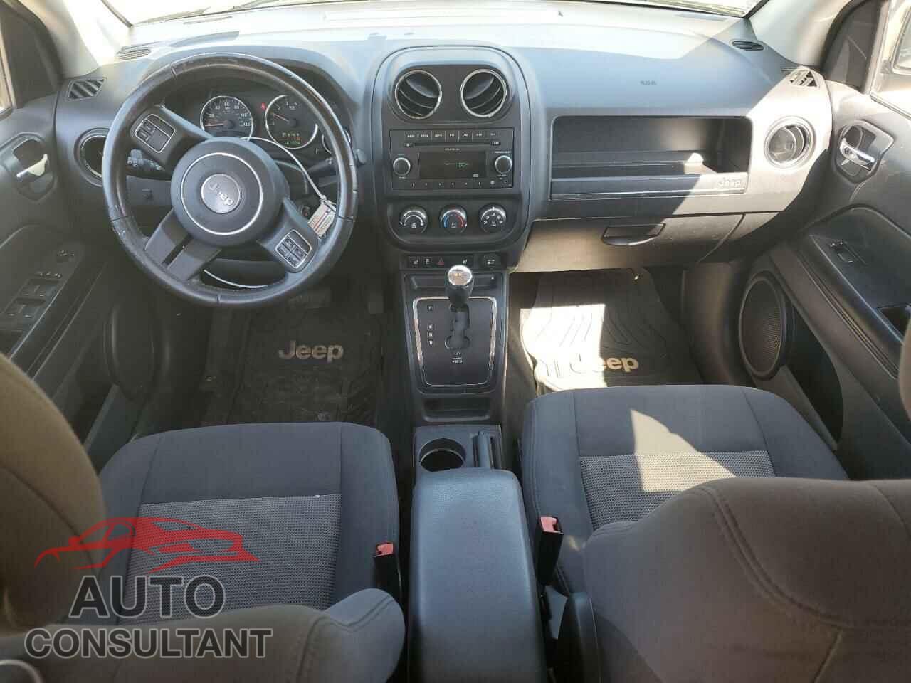 JEEP COMPASS 2011 - 1J4NF1FB9BD223419
