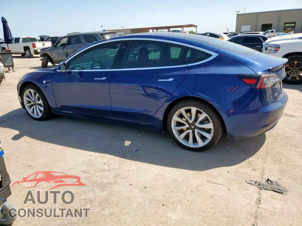 TESLA MODEL 3 2019 - 5YJ3E1EB2KF453300