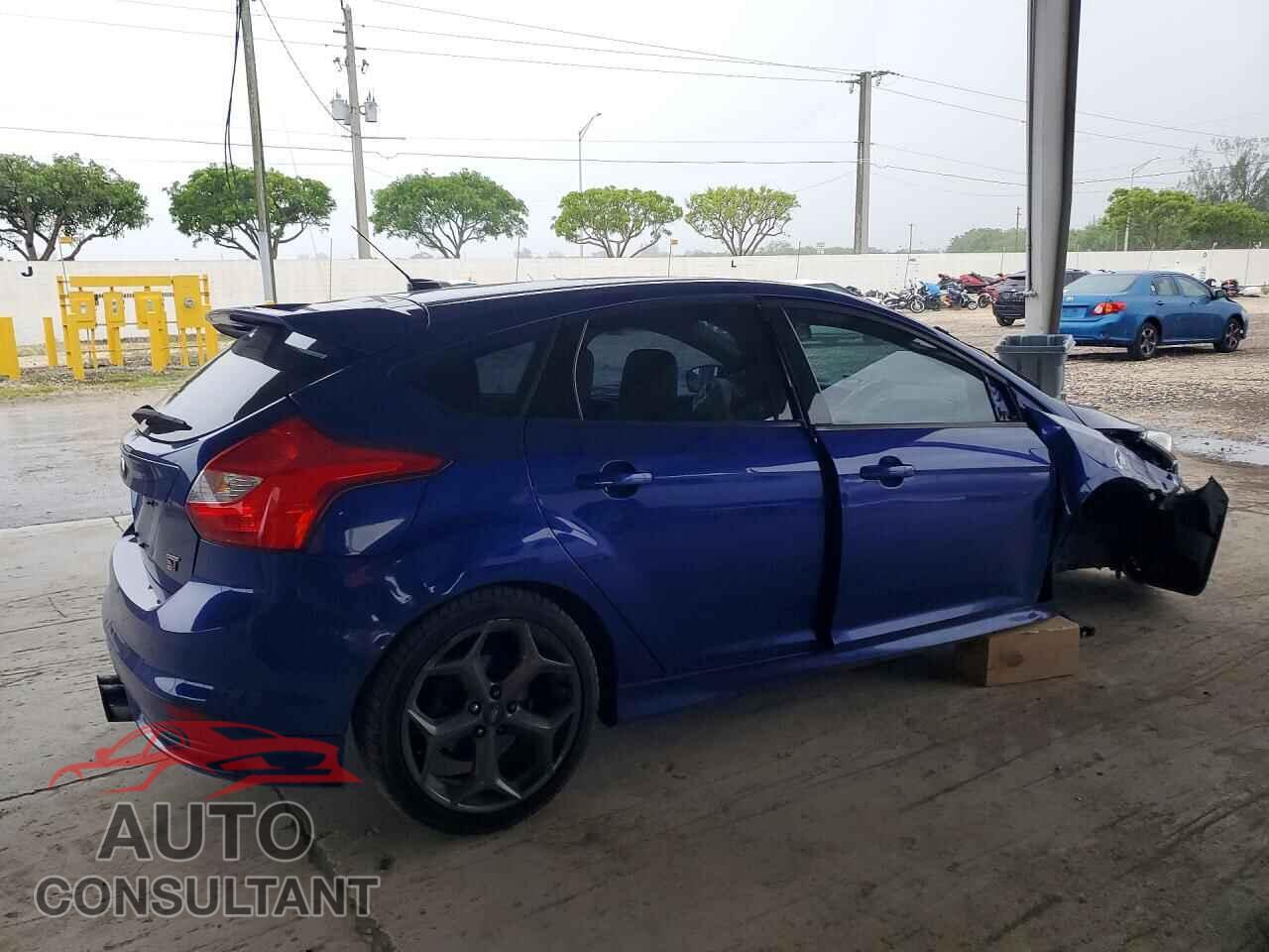 FORD FOCUS 2014 - 1FADP3L99EL308787