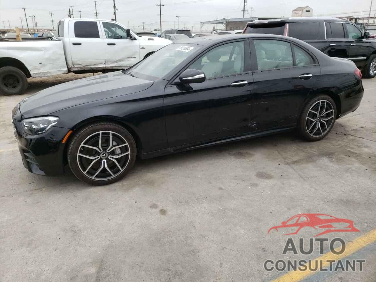 MERCEDES-BENZ E-CLASS 2023 - W1KZF8DB1PB143642