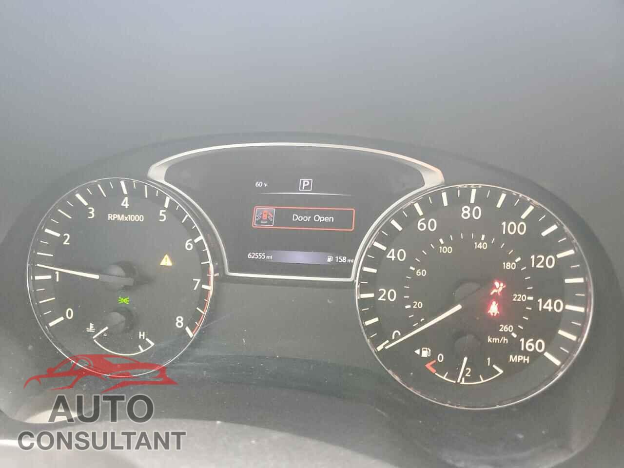 NISSAN PATHFINDER 2017 - 5N1DR2MN6HC659411