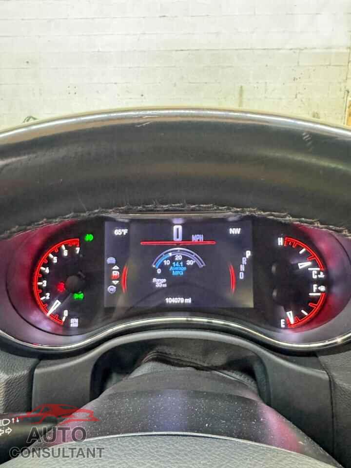 DODGE DURANGO 2018 - 1C4RDJAG7JC101095