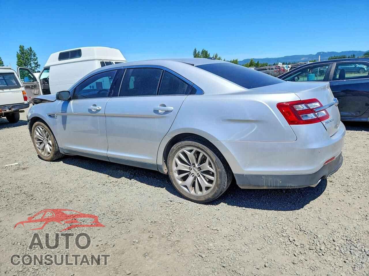 FORD TAURUS 2018 - 1FAHP2F8XJG106249
