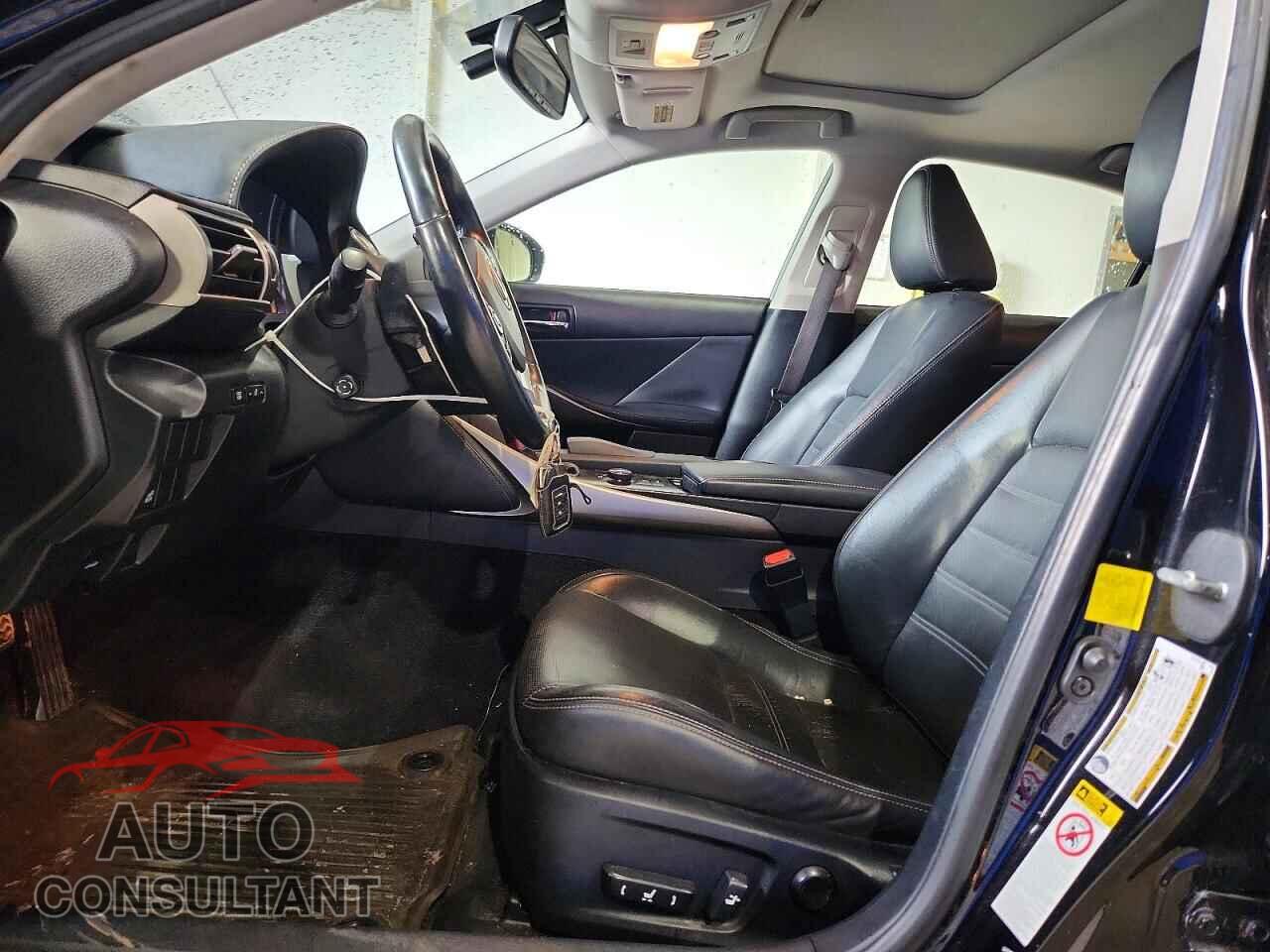 LEXUS IS 2014 - JTHCE1D24E5001175