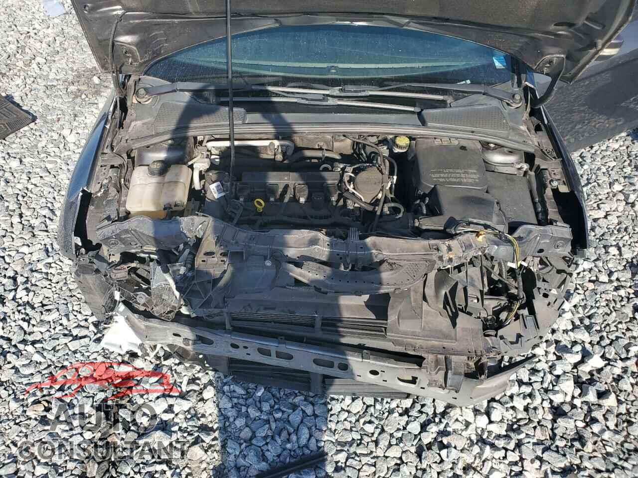 FORD FOCUS 2015 - 1FADP3F22FL210183