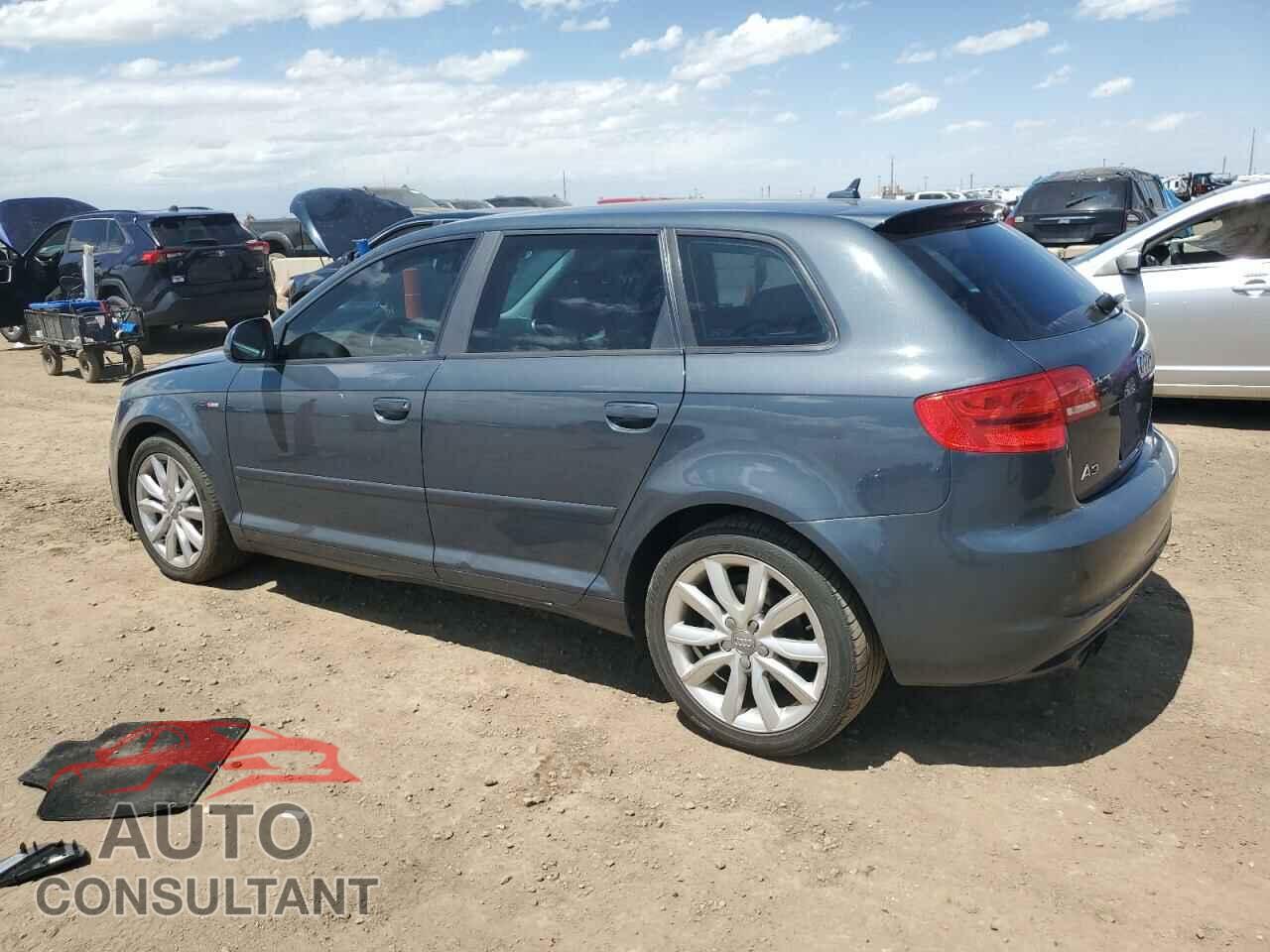AUDI A3 2010 - WAUDFAFM6AA091641