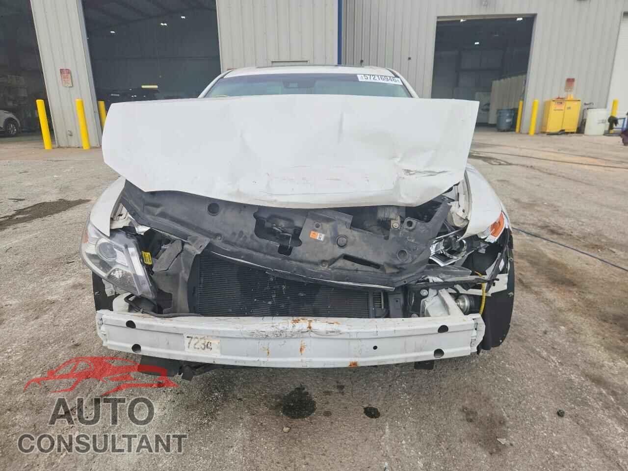 FORD TAURUS 2011 - 1FAHP2FW2BG148883