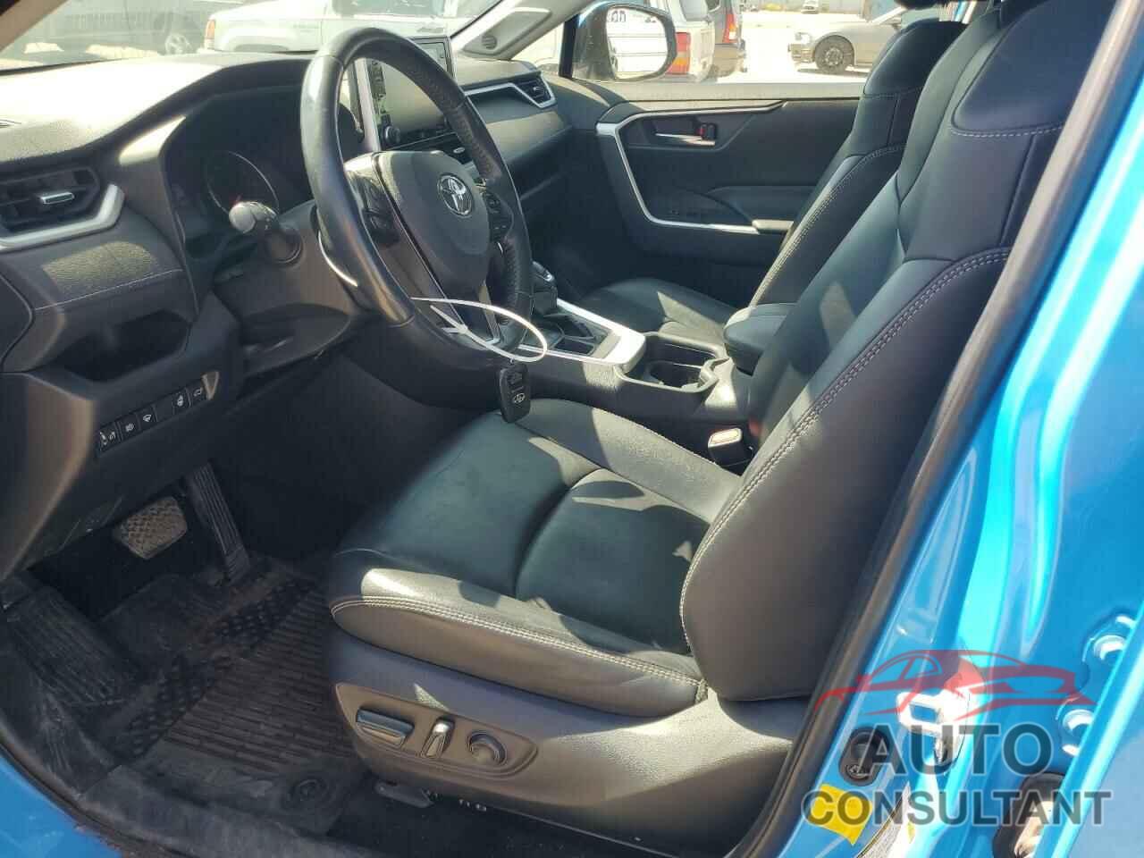 TOYOTA RAV4 2019 - JTMA1RFV8KD028259