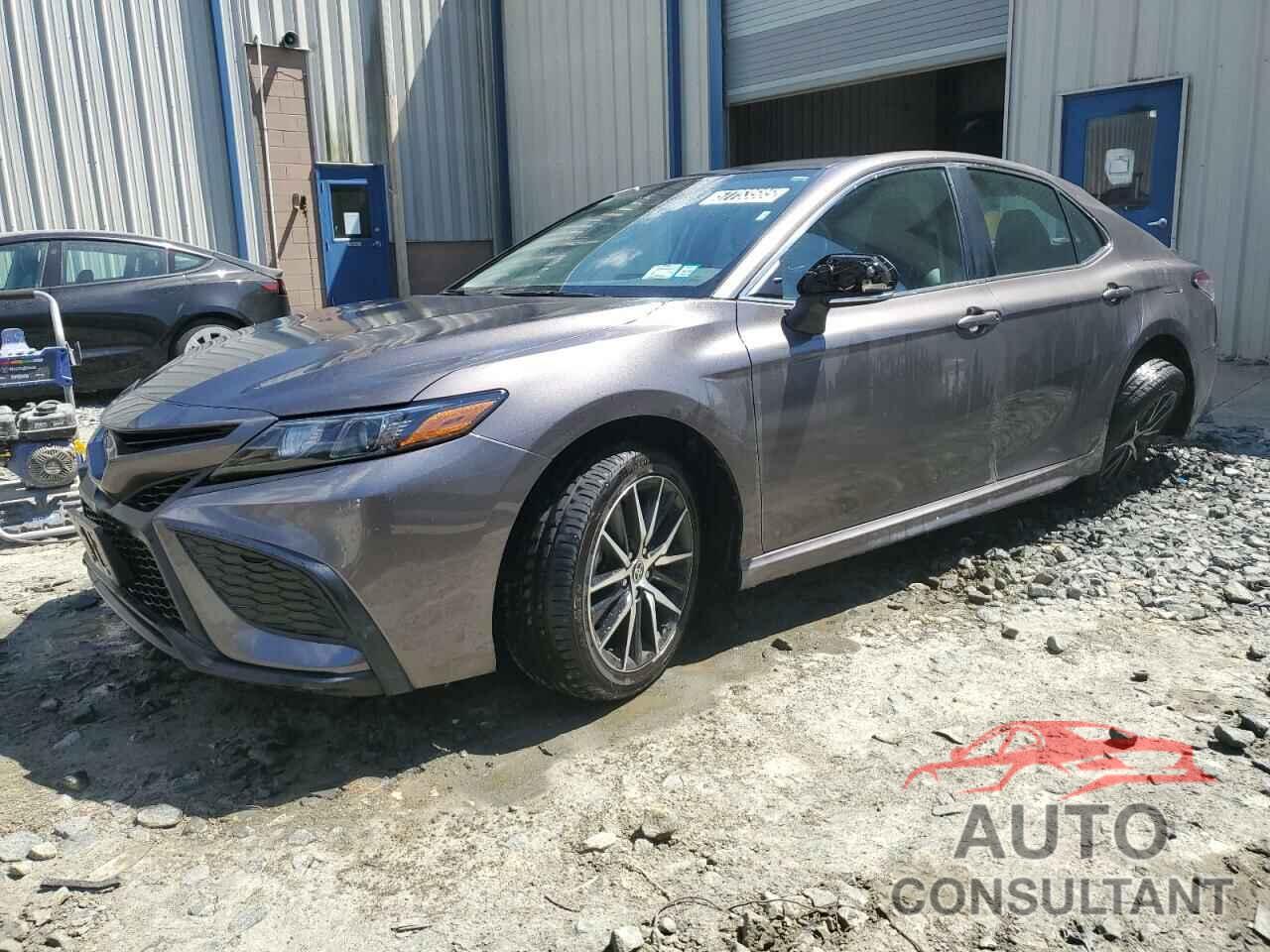 TOYOTA CAMRY 2022 - 4T1G11AK0NU697943