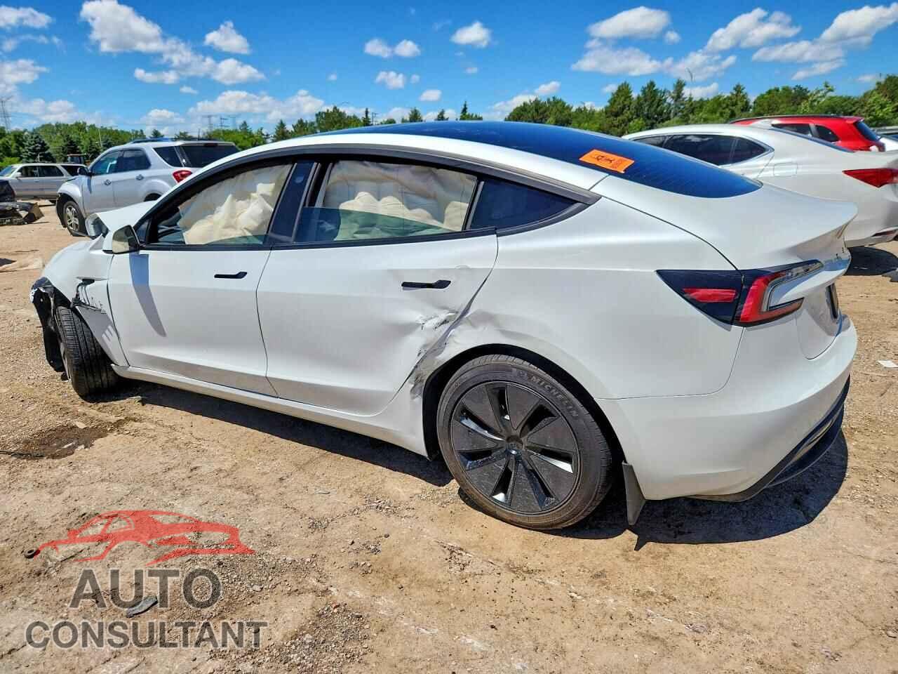 TESLA MODEL 3 2026 - 5YJ3E1EA0TF124314