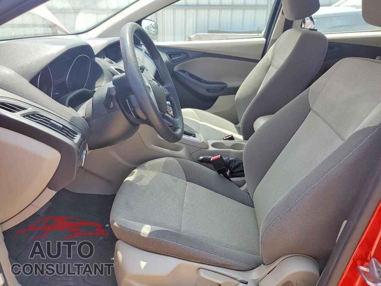 FORD FOCUS 2012 - 1FAHP3F28CL278775