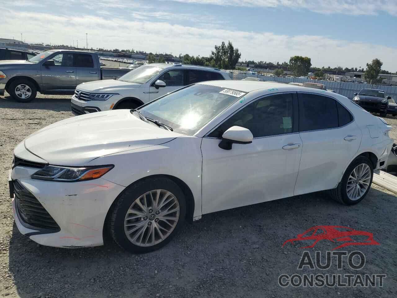 TOYOTA CAMRY 2018 - JTNB11HK2J3001972