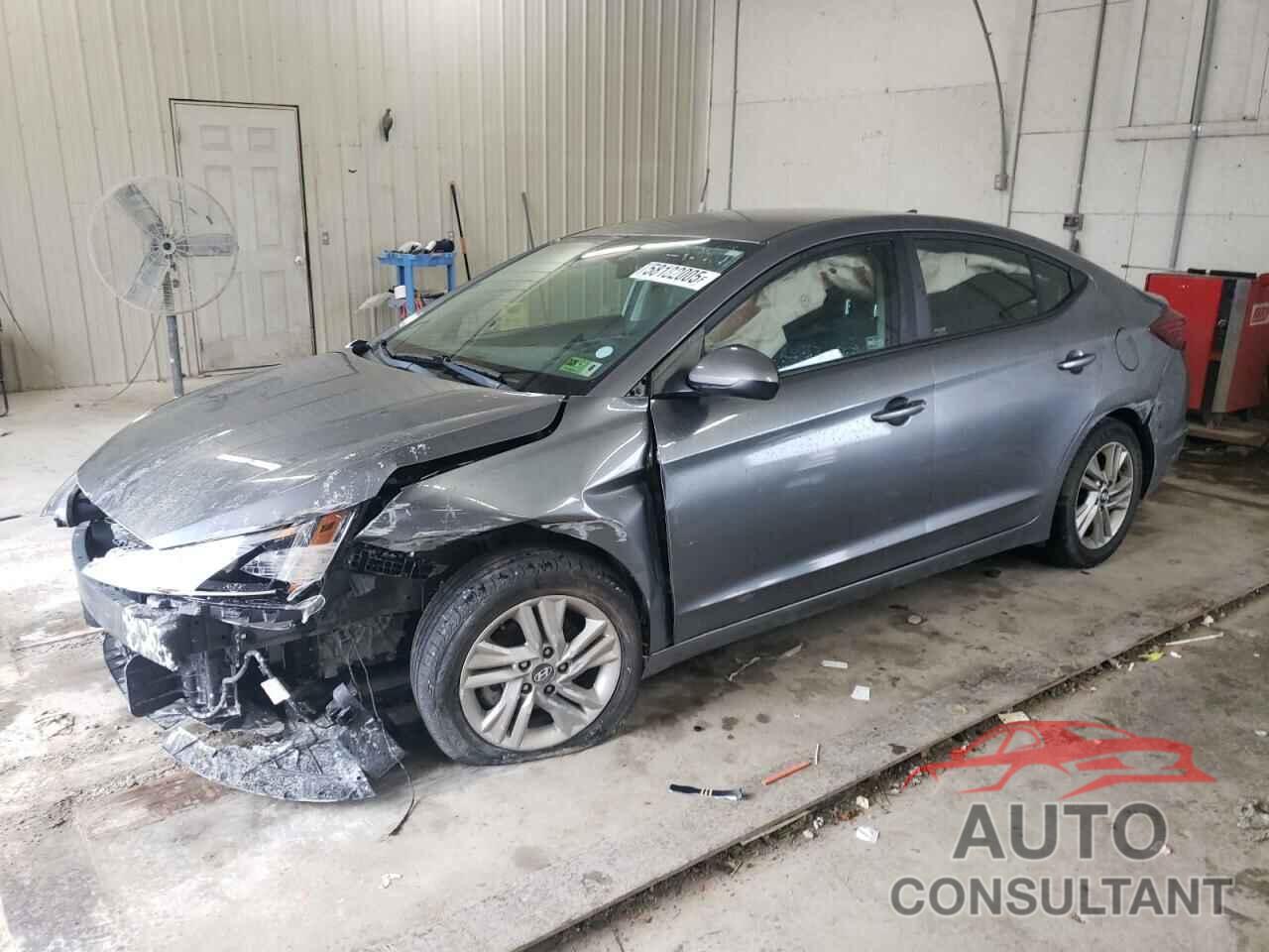 HYUNDAI ELANTRA 2019 - 5NPD84LF3KH422299