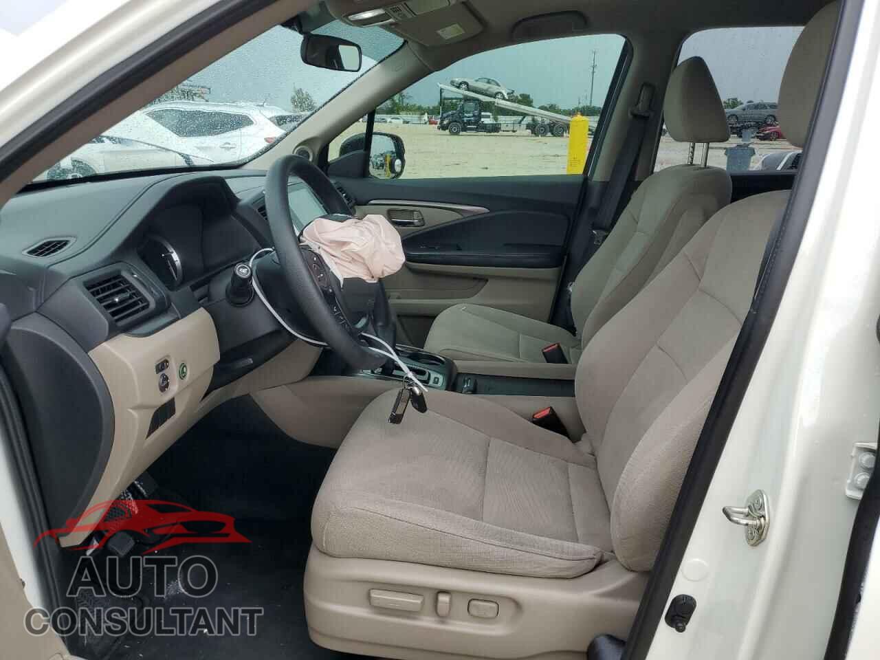 HONDA PILOT 2017 - 5FNYF5H33HB018731