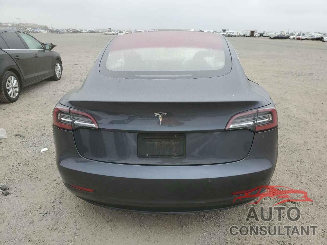 TESLA MODEL 3 2018 - 5YJ3E1EA0JF158217
