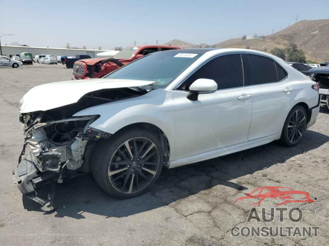 TOYOTA CAMRY 2018 - 4T1B61HK1JU073676