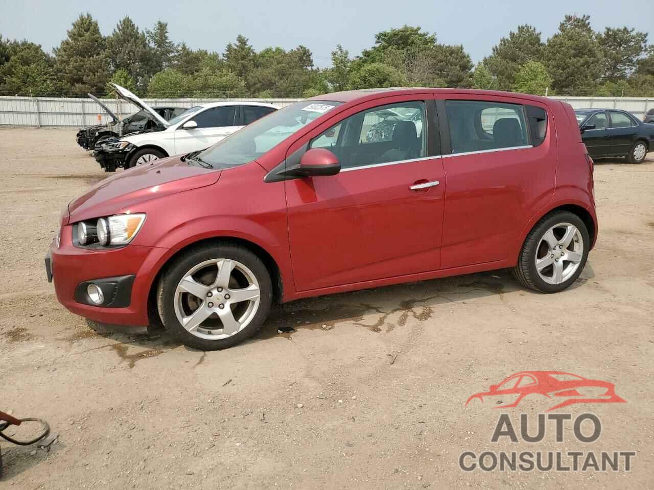 CHEVROLET SONIC 2012 - 1G1JE6SH7C4111176