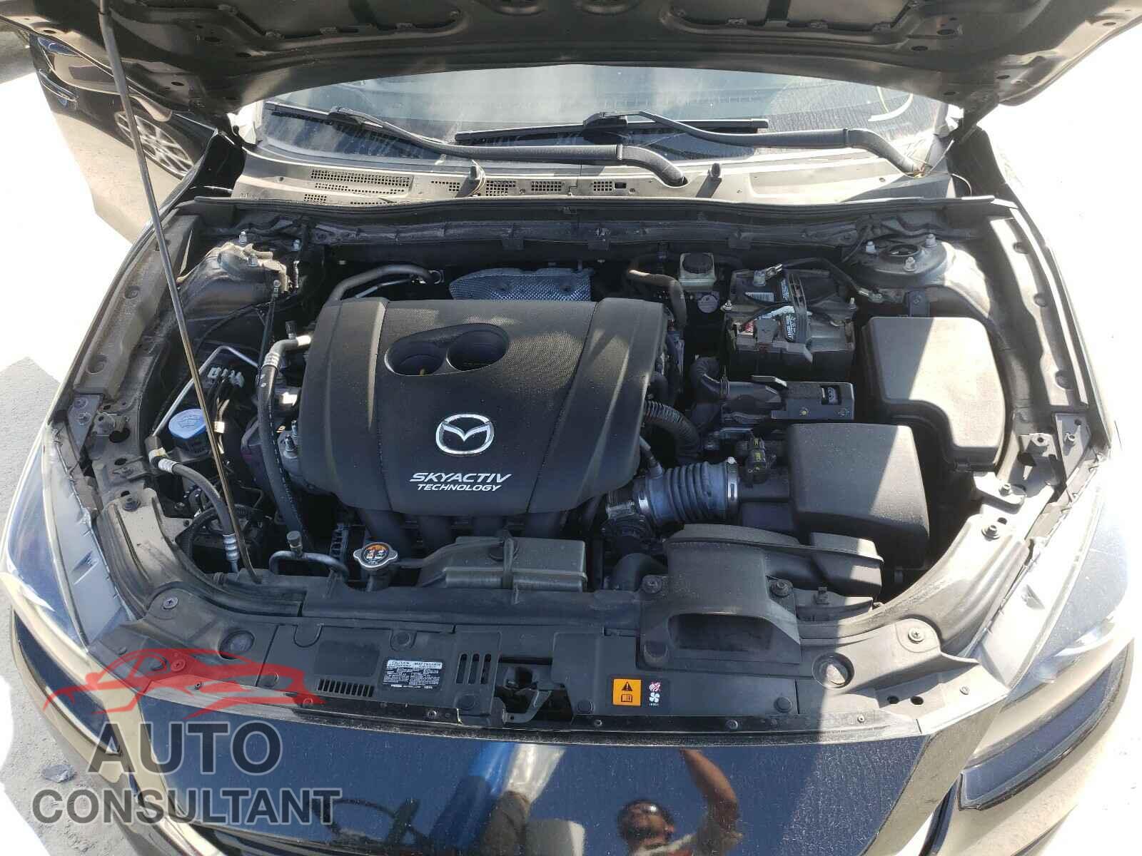 MAZDA 3 2017 - 3MZBN1U75HM106067