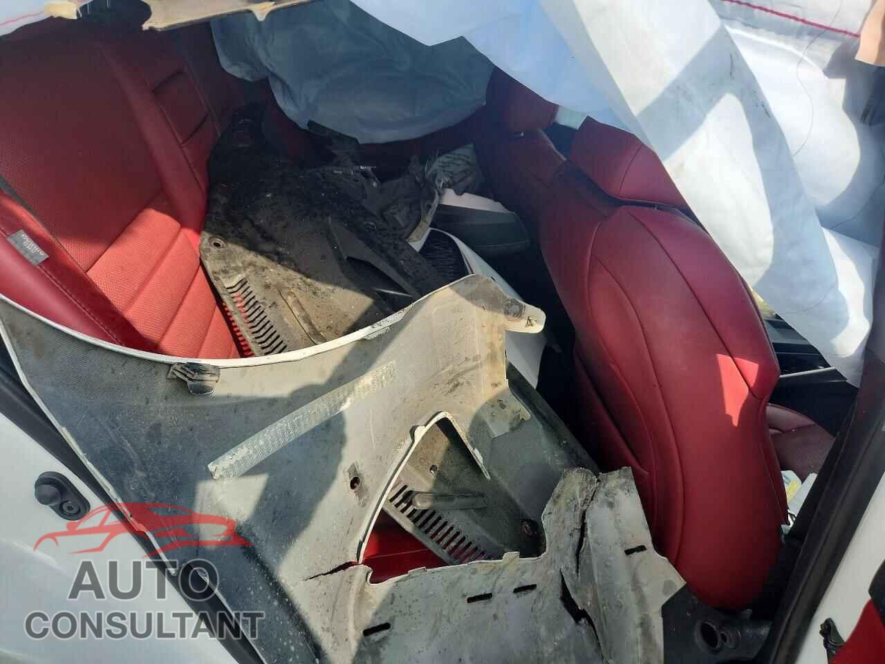 LEXUS IS 2019 - JTHBA1D20K5096627