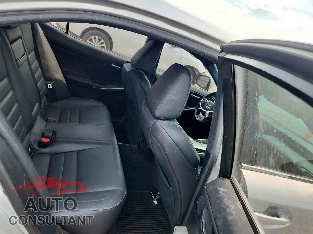 LEXUS IS 2014 - JTHCE1D28E5003558