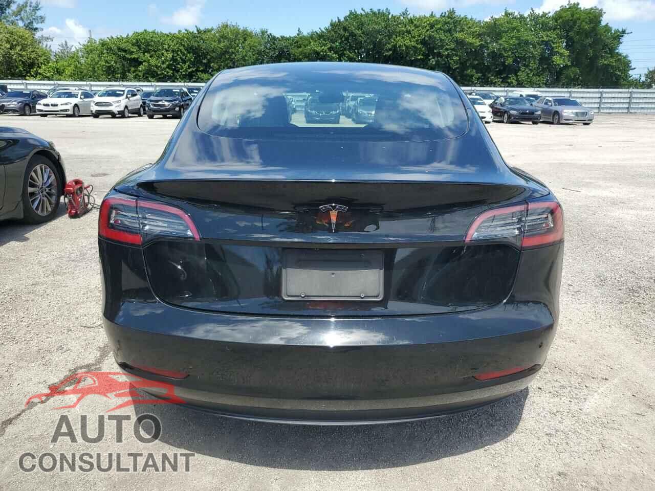 TESLA MODEL 3 2021 - 5YJ3E1EA1MF061256